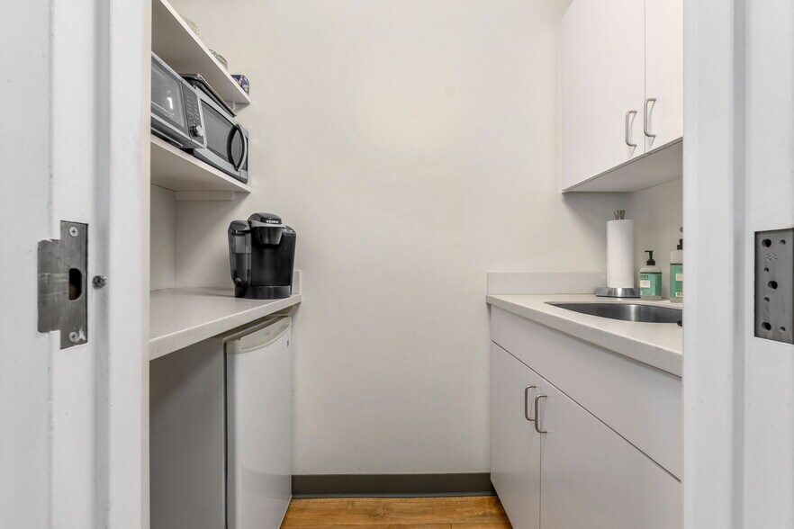 More Photos Of 491 Maple St, Danvers Office For Sale