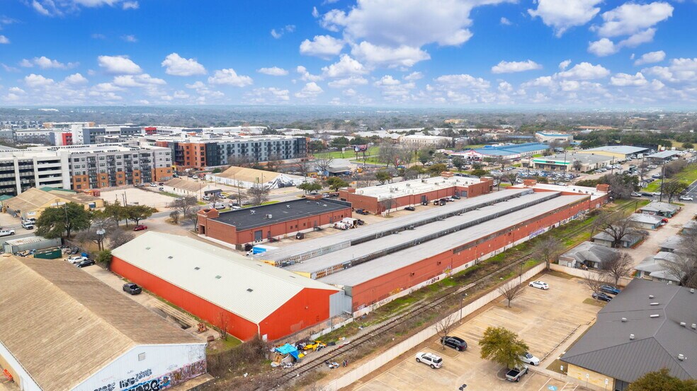 More Photos Of 4201 Congress Ave S, Austin Unknown For Lease