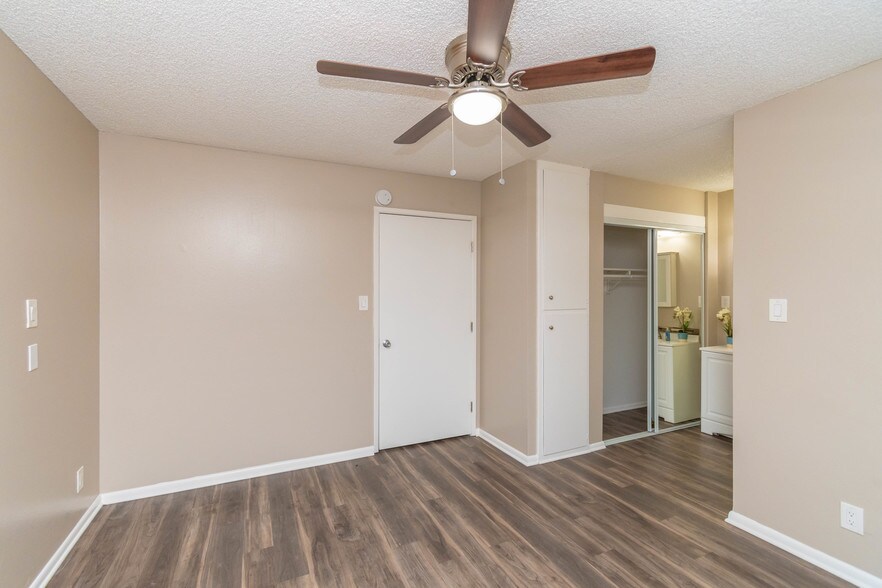 More Photos Of 6815 24th St, Sacramento Multifamily For Sale