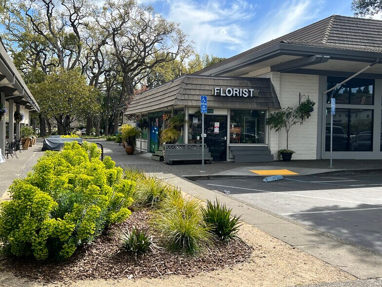 More Photos Of 1707-1767 Grant Ave, Novato Unknown For Lease
