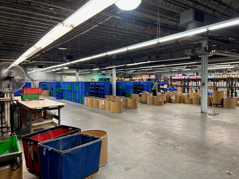 More Photos Of 601-637 Hiesters Ln, Reading Warehouse For Lease