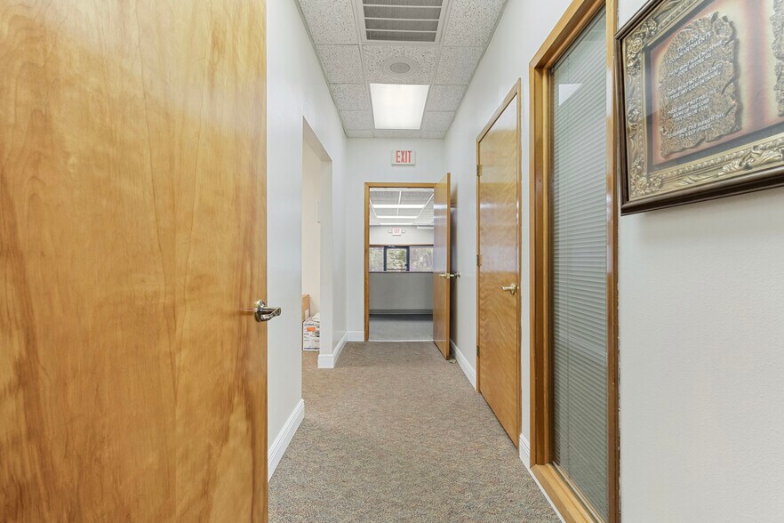 More Photos Of 614 E Jefferson St, Brooksville Office For Sale