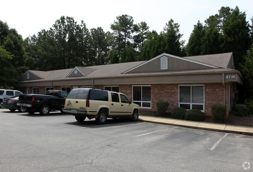 More Photos Of 3715 University Dr, Durham Medical For Lease