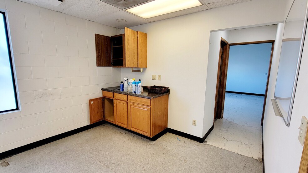More Photos Of 1310-1330 12th St SE, Salem General Retail For Sale