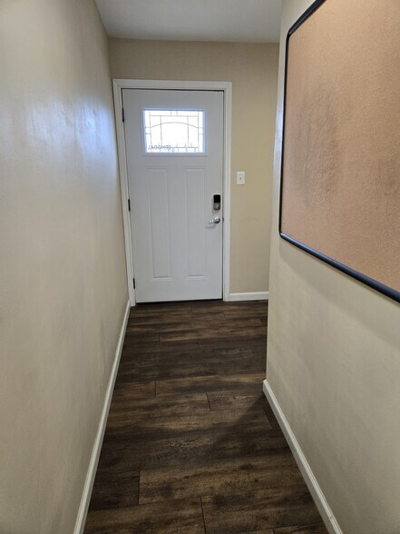 More Photos Of 6414 E Houston Rd, Houston Office For Lease