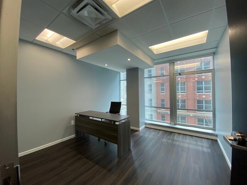 More Photos Of 14 NE 1st Ave, Miami Office For Sale