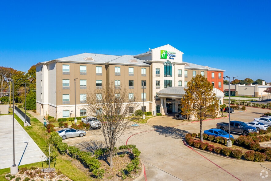 Primary Photo Of 8703 E R L Thornton Fwy, Dallas Hotel For Sale