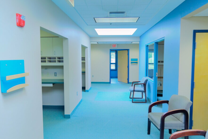 More Photos Of 1001-1019 S Broad St, Lansdale Medical For Lease