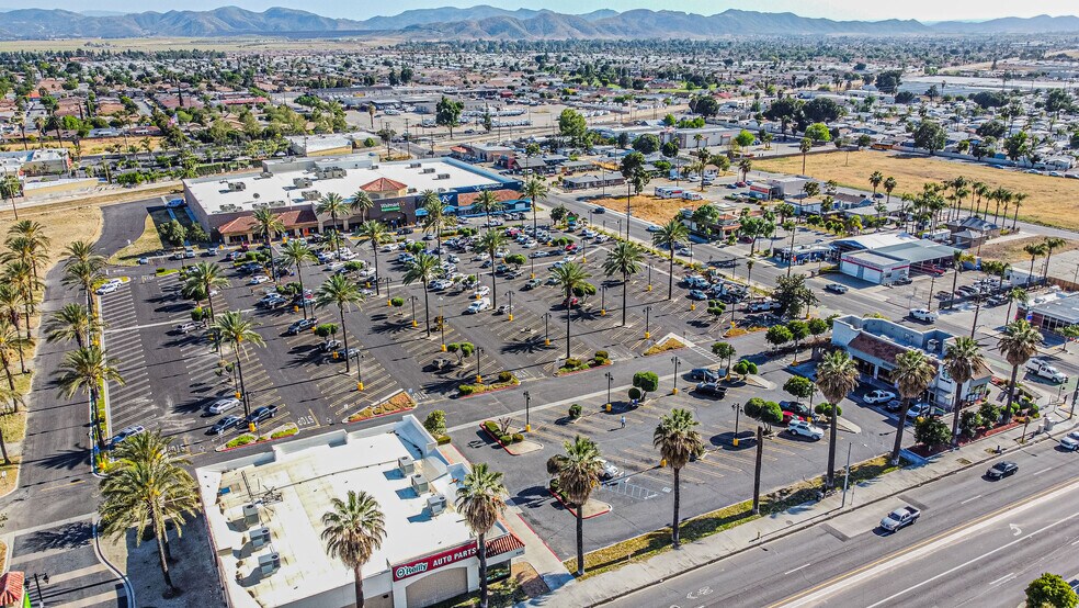 More Photos Of 889 W Florida Ave, Hemet Freestanding For Sale