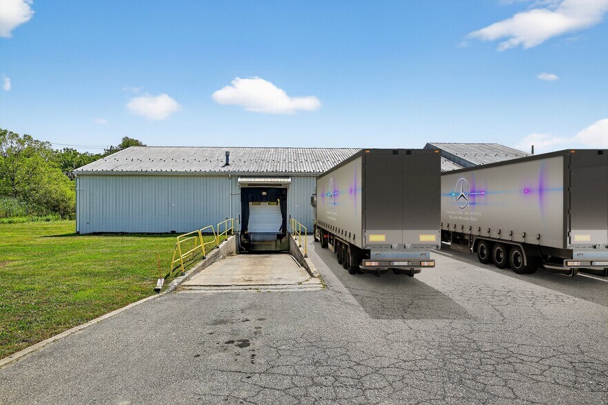 More Photos Of 13 Industrial Dr, Florida Industrial For Sale