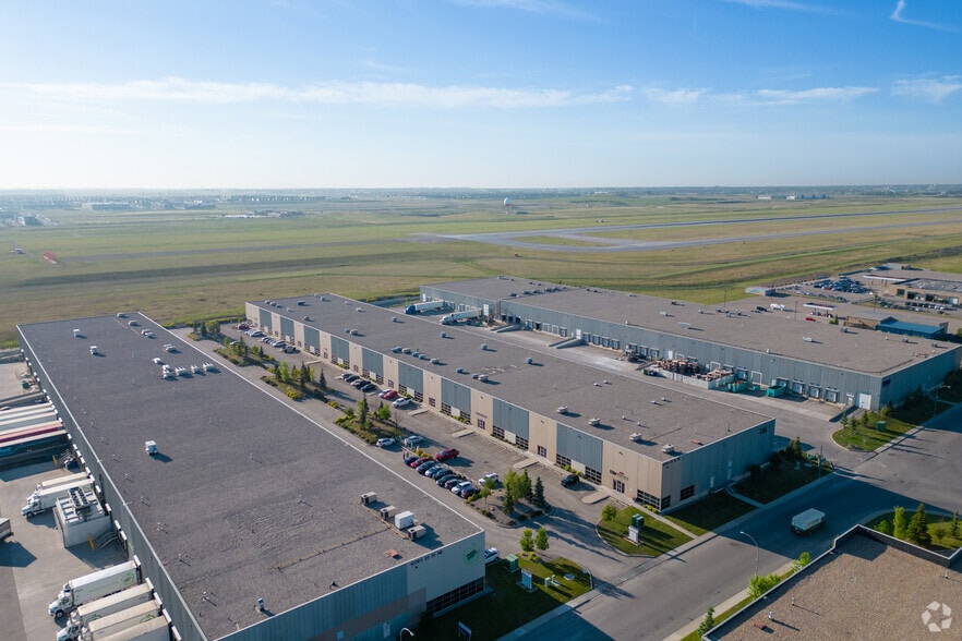 More Photos Of 10720 25th St NE, Calgary Warehouse For Lease