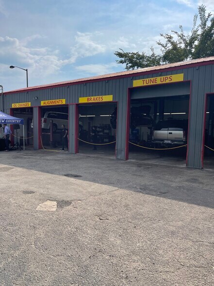 More Photos Of 1478 HWY 17 North, Mt Pleasant, SC 29464, Mount Pleasant Auto Repair For Lease