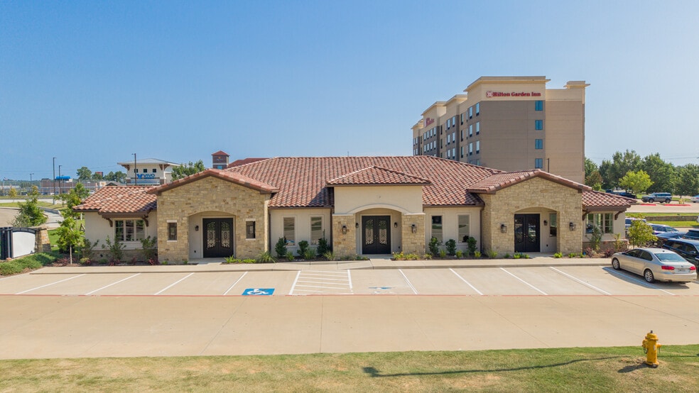 Primary Photo Of 3535 N Fourth St, Longview Office For Sale