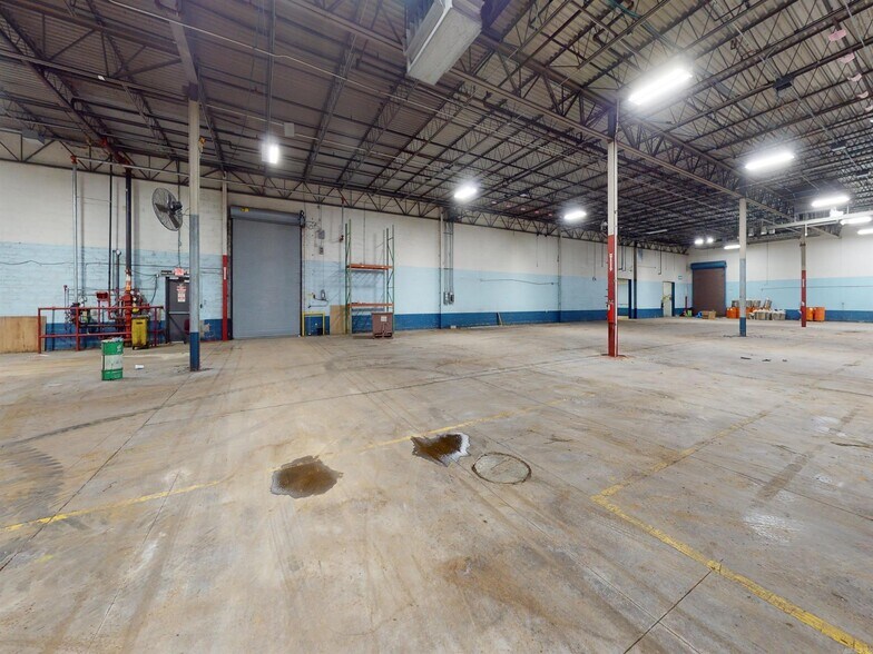 More Photos Of 103 Red Bridge Rd, De Queen Warehouse For Sale