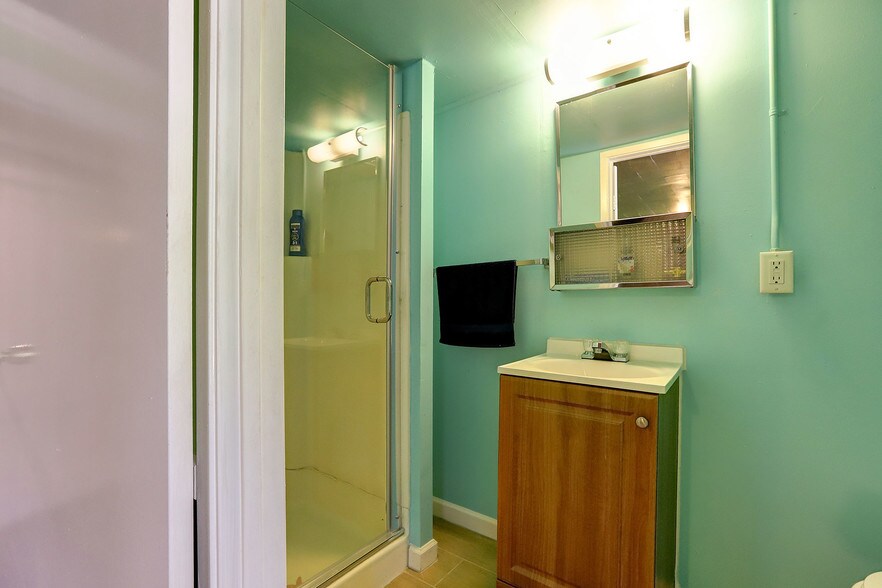 More Photos Of 212 Main St, Sierra City Hotel For Sale