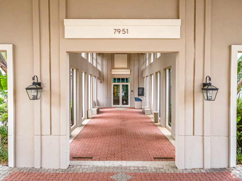 More Photos Of 7951 SW 6th St, Plantation Office For Lease