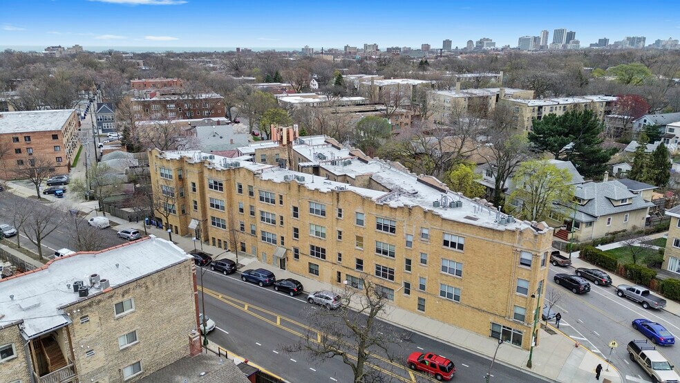 More Photos Of 2038-2048 W Touhy Ave, Chicago Apartments For Sale