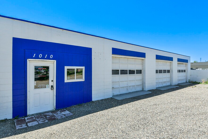 More Photos Of 1010 NW 16th St, Fruitland Auto Repair For Sale