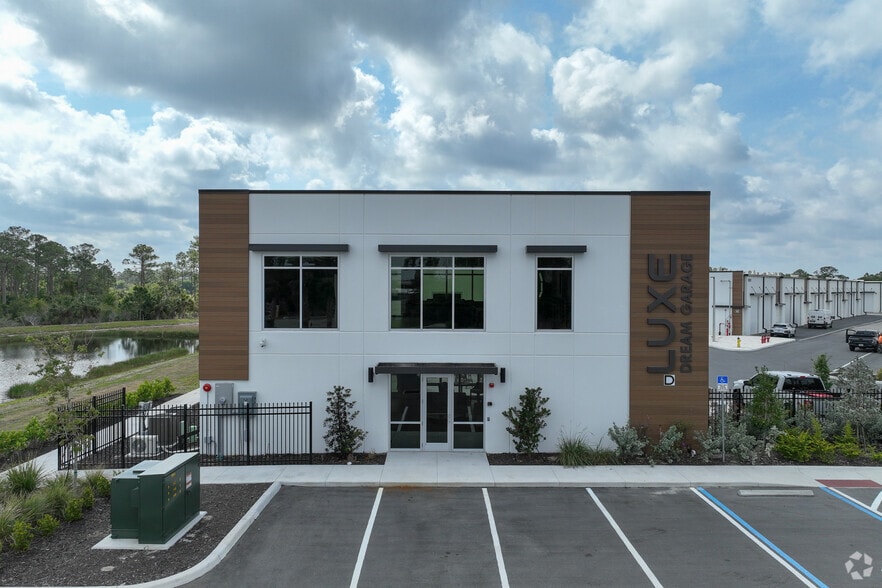 Primary Photo Of 5451 Communications Pky, Lakewood Ranch Showroom For Sale