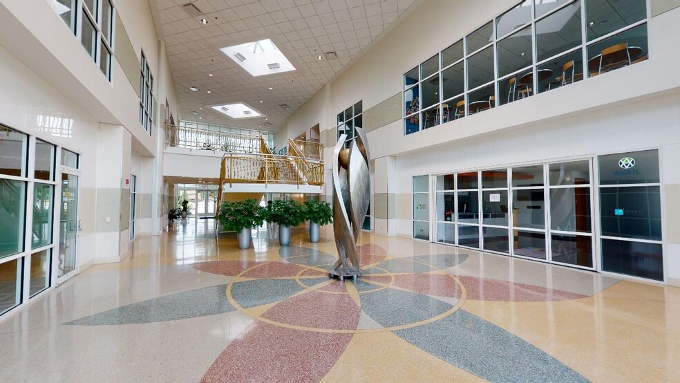 More Photos Of 630 W Carmel Dr, Carmel Office For Lease