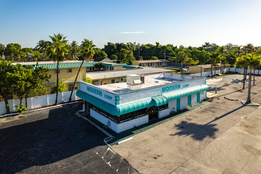 More Photos Of 3535 Cleveland Ave, Fort Myers Auto Dealership For Lease
