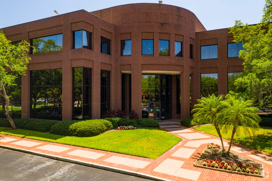 More Photos Of 3922 Coconut Palm Dr, Tampa Office For Sale