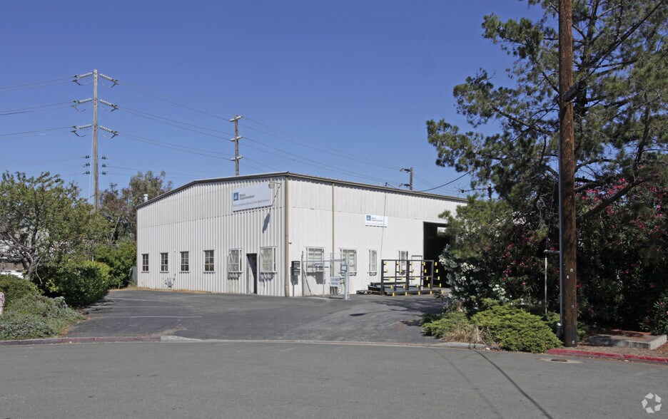 More Photos Of 705 Comstock St, Santa Clara Warehouse For Lease