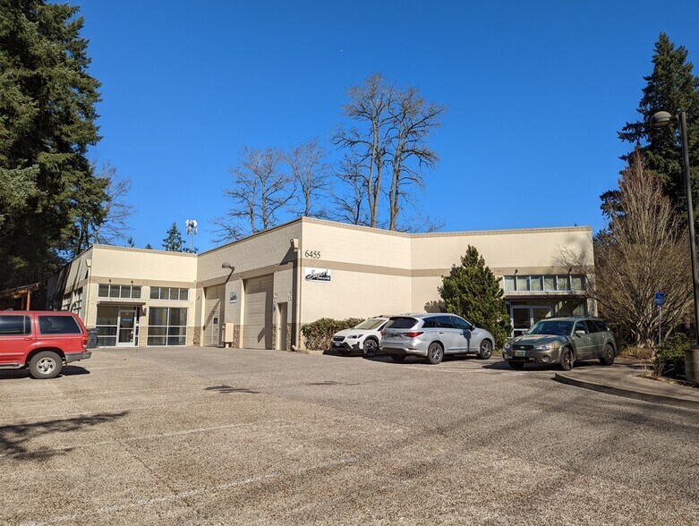 More Photos Of 6455 Lakeview Blvd, Lake Oswego Flex For Lease