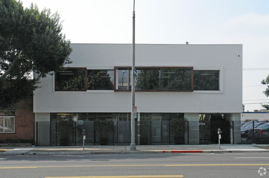 More Photos Of 8844 Olympic Blvd, Beverly Hills Office For Sale