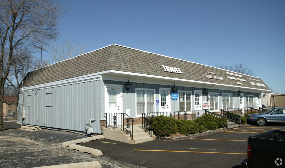 More Photos Of 962-970 N McLean Blvd, Elgin Office For Lease