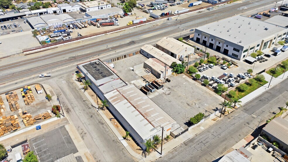 More Photos Of 1075 E 2nd St, Pomona Warehouse For Sale