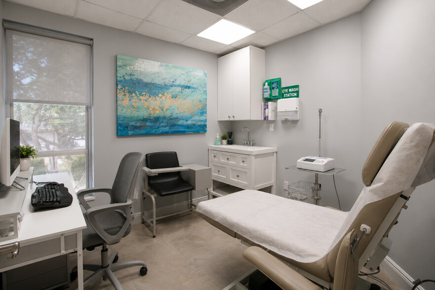 More Photos Of 555 Biltmore Way, Coral Gables Medical For Sale