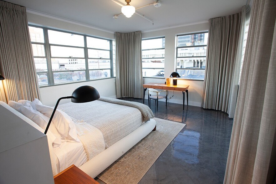 More Photos Of 311 N Bois D Arc Ave, Tyler Storefront Retail Office For Lease