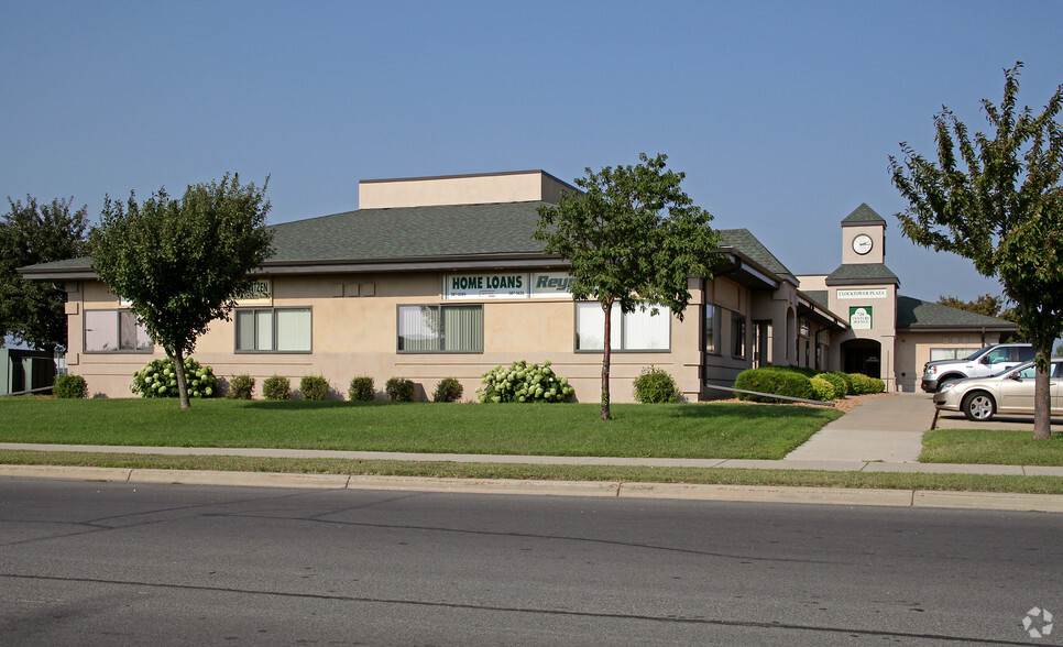 Primary Photo Of 720 Century Ave SW, Hutchinson Office For Sale