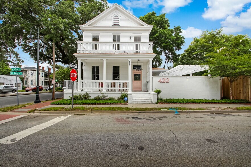 More Photos Of 422 W 43rd St, Savannah Storefront Retail Office For Sale