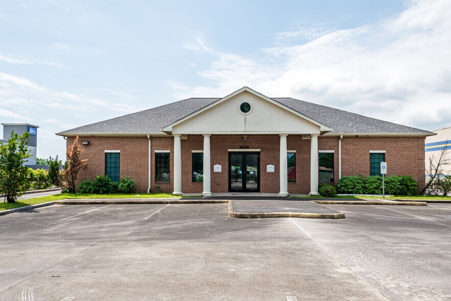 More Photos Of 22240 Farris Green Rd, Porter Bank For Sale