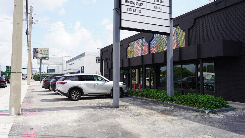 More Photos Of 7445 W 4th Ave, Hialeah Showroom For Sale