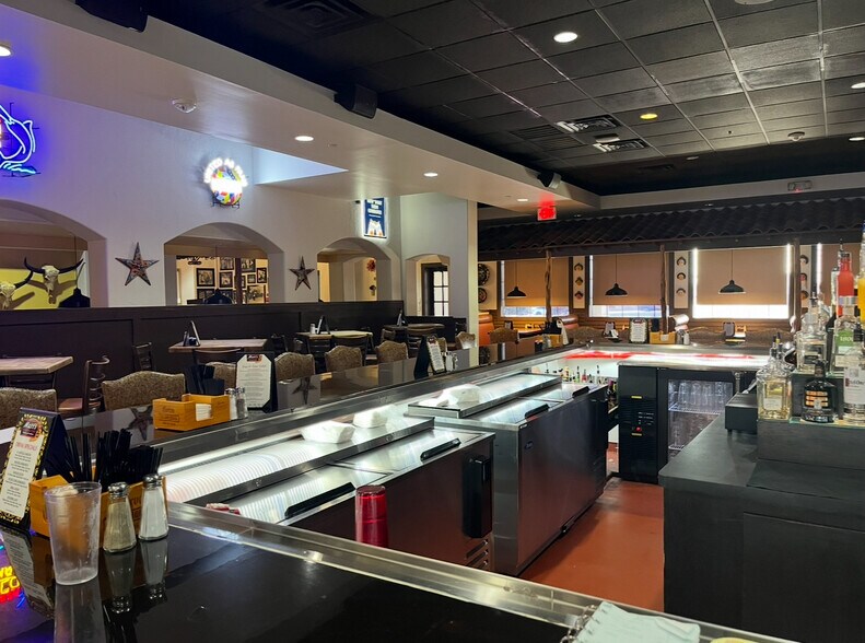 More Photos Of 401 S Central Expy, Allen Restaurant For Lease