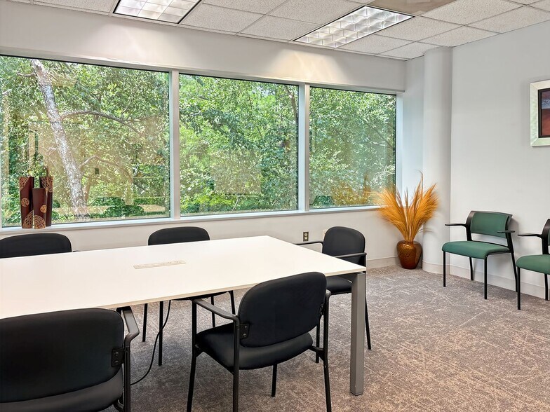More Photos Of 7400 Beaufont Springs Dr, Richmond Coworking Space
