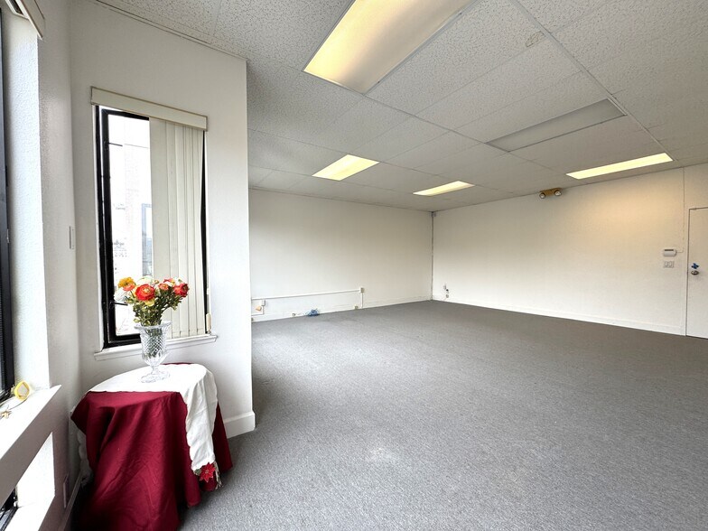 More Photos Of 2301-2323 Noriega St, San Francisco Medical For Sale