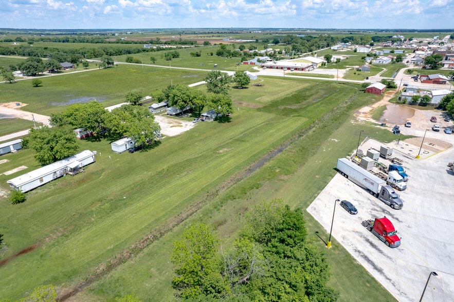 More Photos Of 107.5 4th, Lindsay Land For Sale