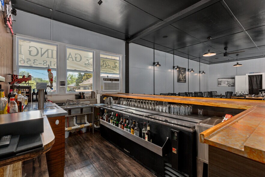 More Photos Of 206 W Spruce St, Gillespie Religious Facility For Sale