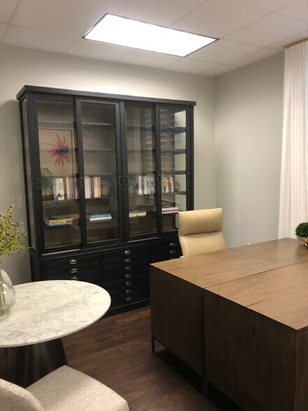 More Photos Of 20008 Champion Forest Dr, Spring Office For Sale