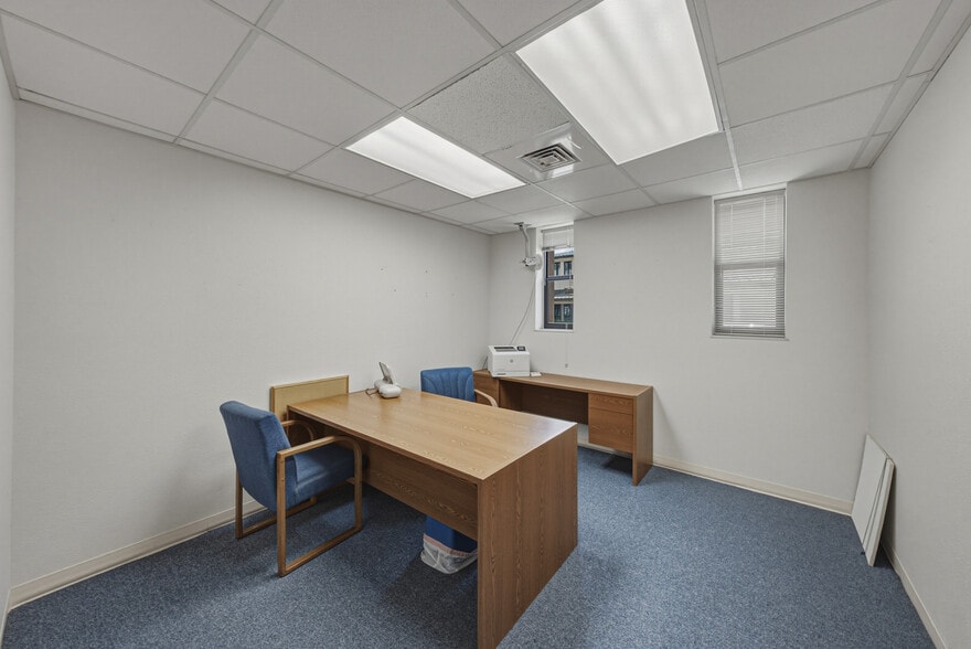More Photos Of 215 Mary Reckeweg Way, Bartow Office For Sale