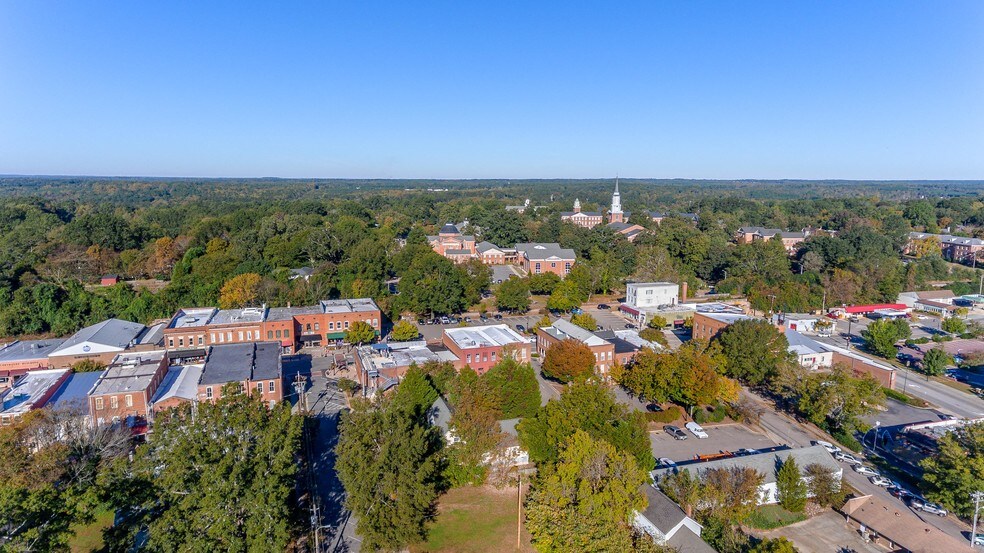 More Photos Of 203 Brooks St, Wake Forest Freestanding For Sale