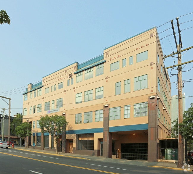 Primary Photo Of 888 Fort St, Victoria Office For Lease