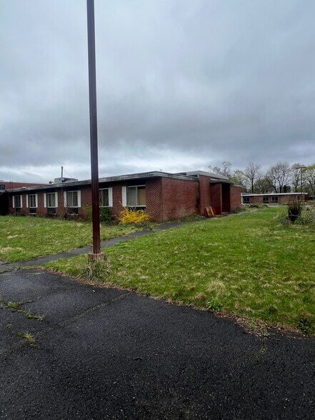 More Photos Of 860 Vestal Rd, Vestal Township Skilled Nursing Facility For Sale