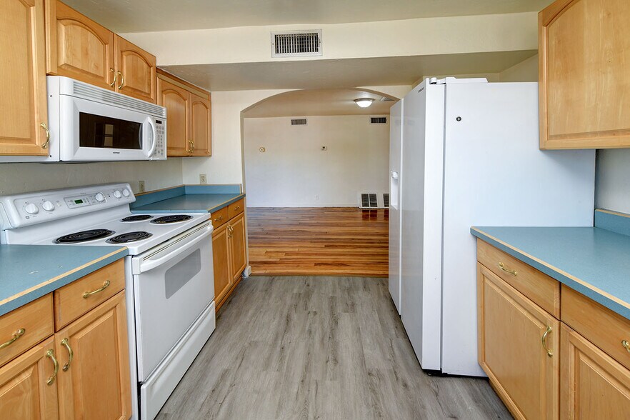 More Photos Of 1011 E Halcyon Rd, Tucson Apartments For Sale