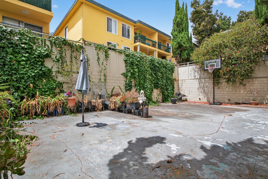 More Photos Of 273 Macarthur Blvd, Oakland Apartments For Sale