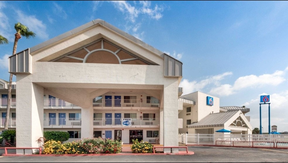 More Photos Of 2377 N Expressway 83, Brownsville Hotel For Sale